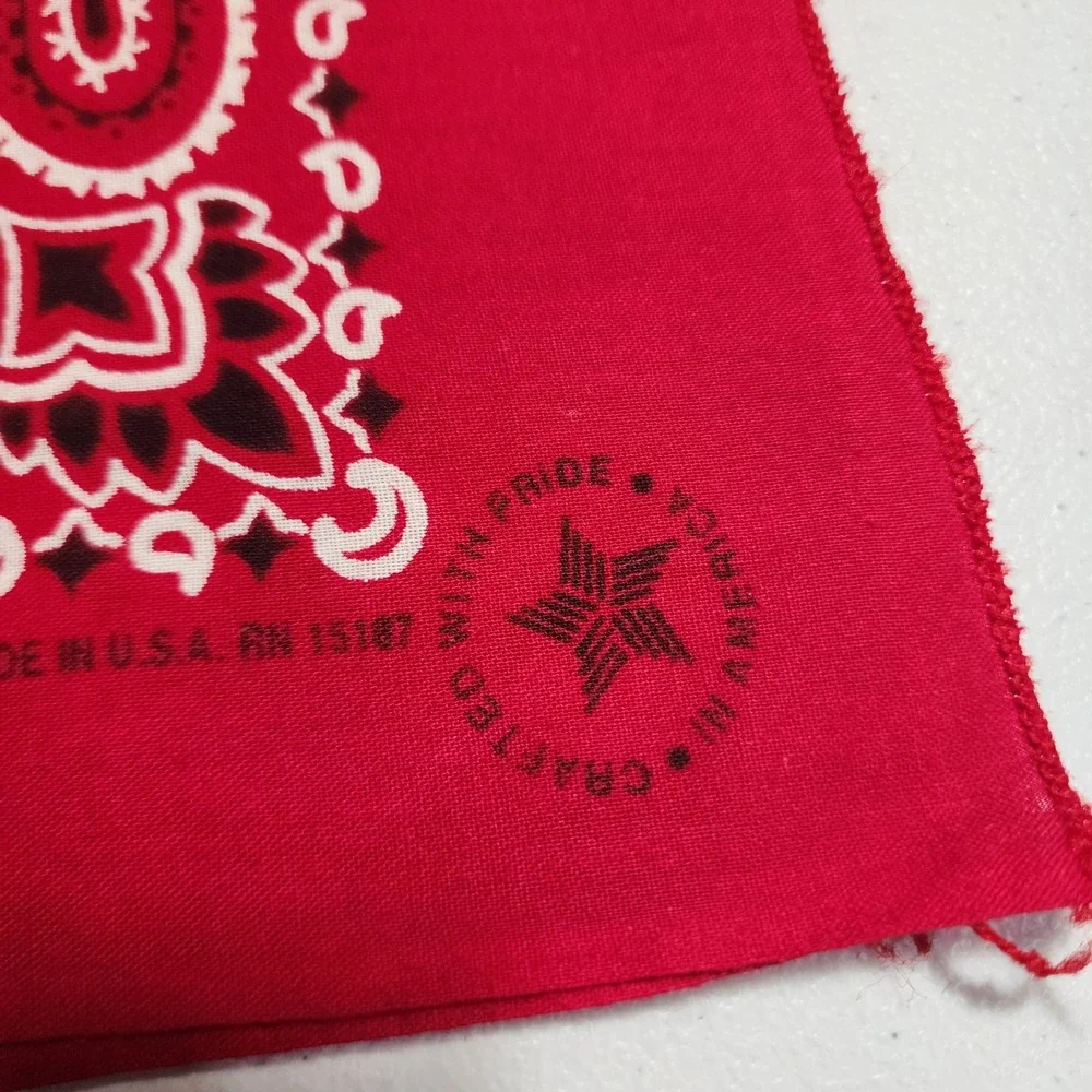 Hav-A-Hank Red Paisley Bandana 100% Cotton Made in USA RN 15187 Square Scarf